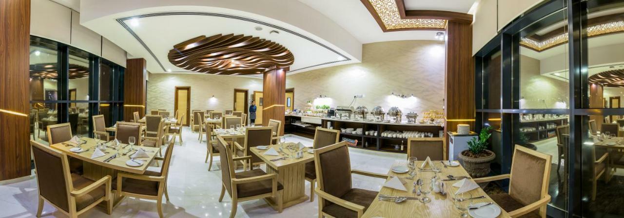 Muscat Gate Hotel Exterior foto